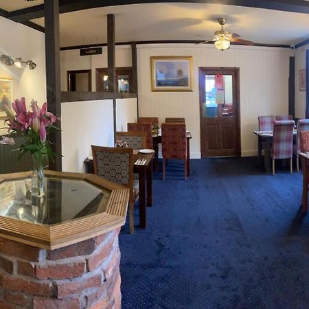 Leaking Well, Dunhampton Hotel Stourport-on-Severn Bagian luar foto